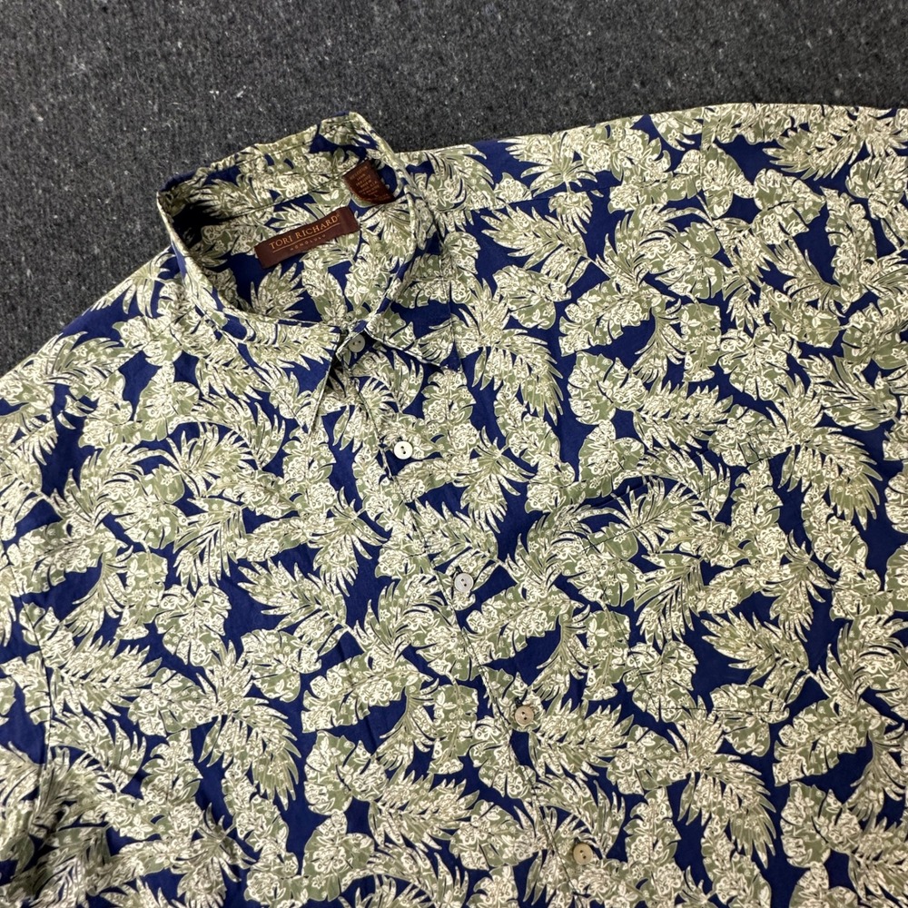 Tori Richard Button Up Shirt Mens L Navy Blue Floral Tropical Cotton Lawn Hawaii